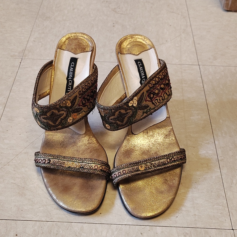 Claudia ciuti embroidered slip on heels sequin